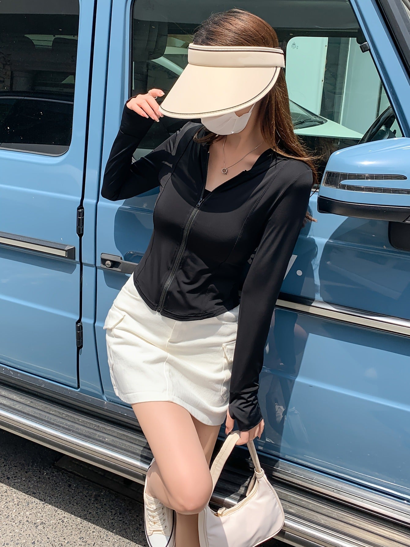 A Set of Women'S Long Jacket with a Breathable Ice Succet Protection Layer, Slim Fit Style, Suitable for Outdoor Cycling. Protect Your Light Beige from Rays And.