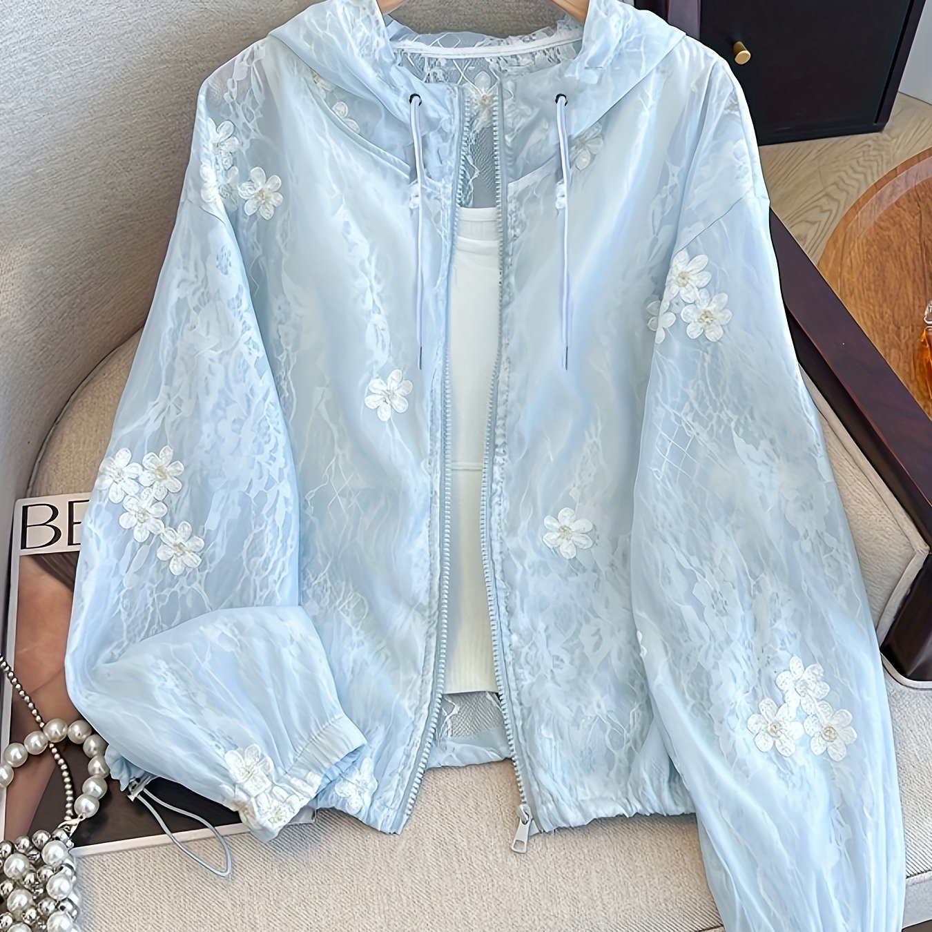 2025 Summer Women'S Lightweight Hooded Sun Jacket with Lace Trim, Semi-Breathable Long Sleeve Zip-Up Front Casual Outdoor Jacket + Top Two-Piece Set, Cute Women'S Style Soft Texture Fashion Design