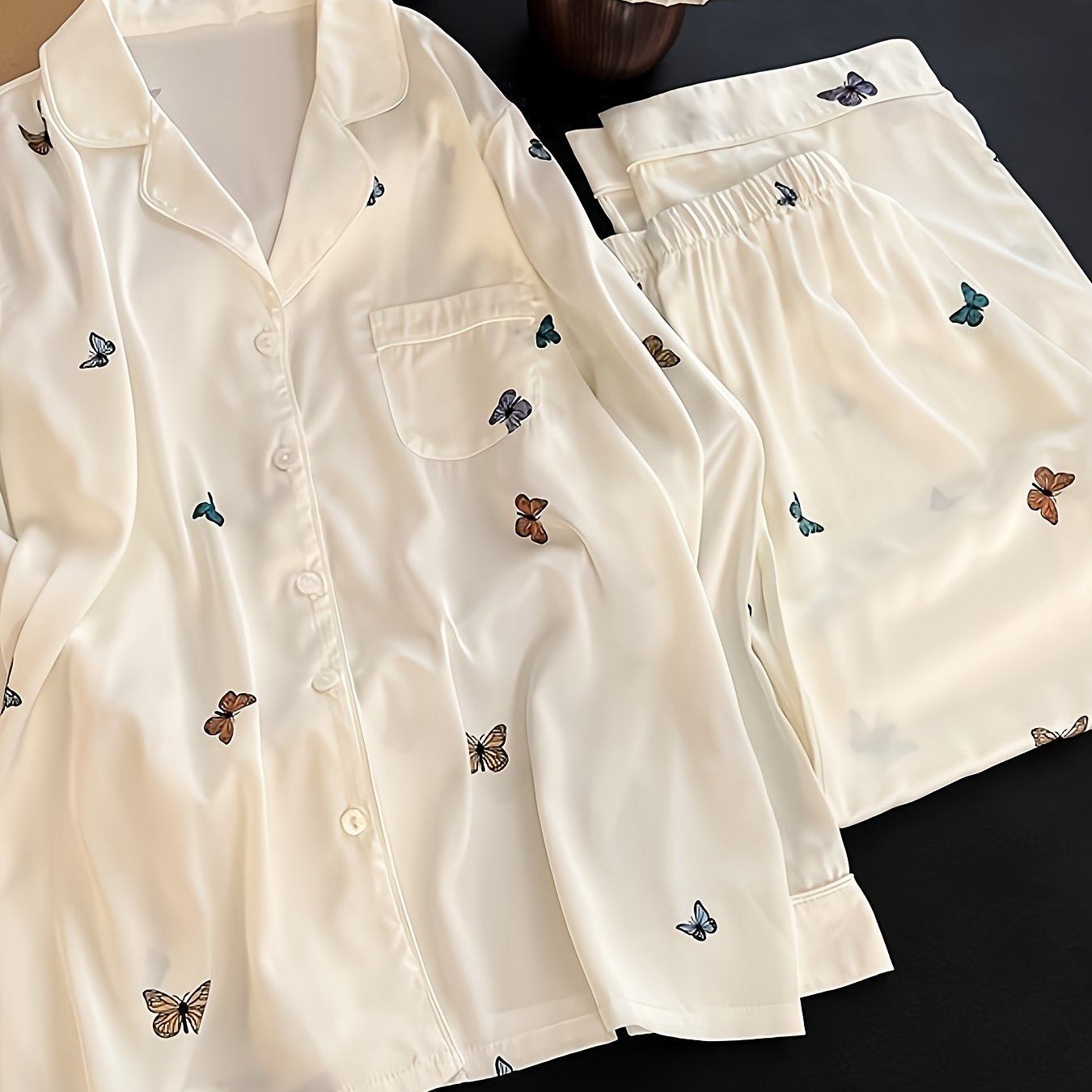 Women's Ice Sliky Fiber Fabric Premium Slim-Fit Two-Piece Pajama Set