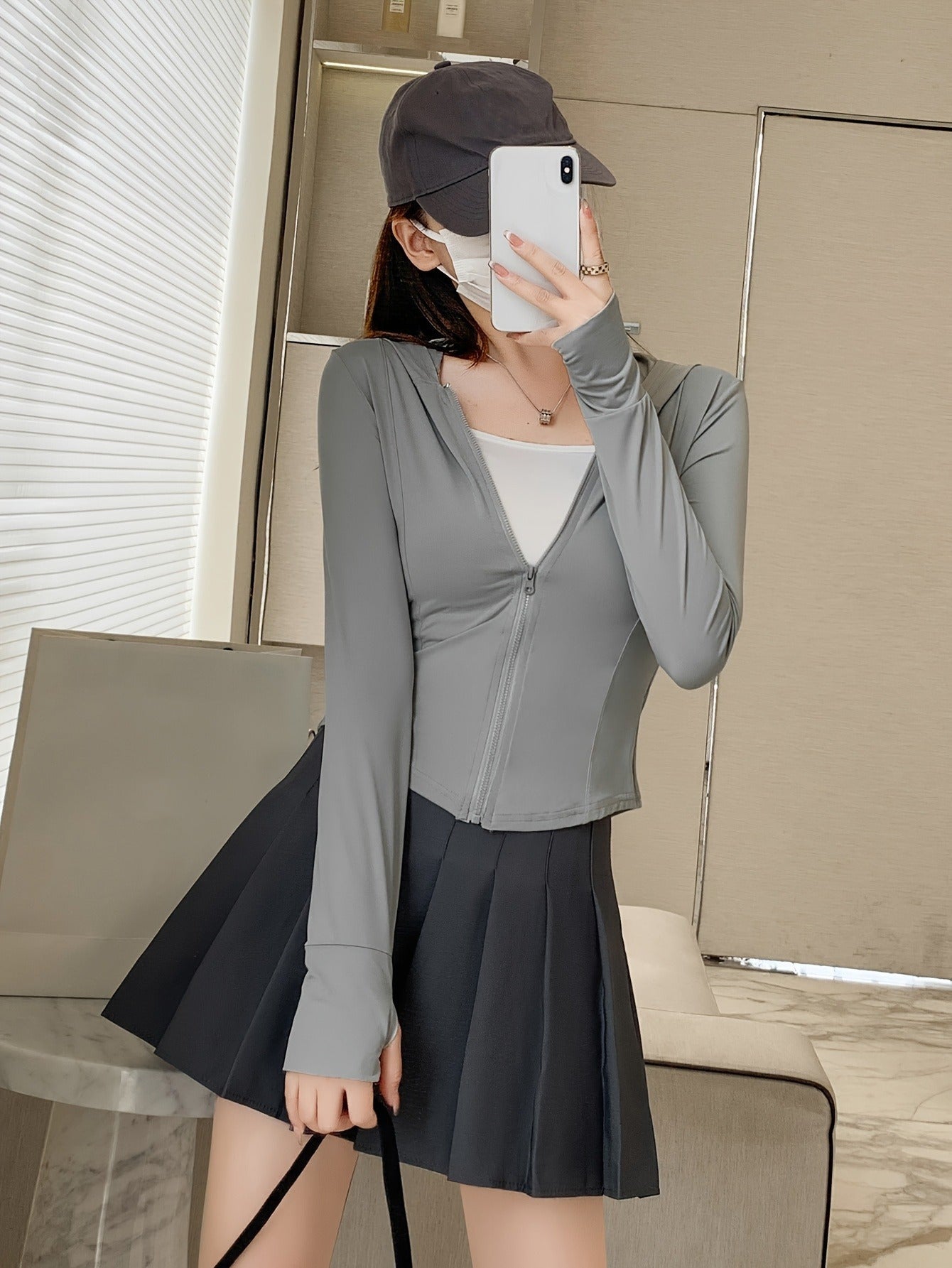 A Set of Women'S Long Jacket with a Breathable Ice Succet Protection Layer, Slim Fit Style, Suitable for Outdoor Cycling. Protect Your Light Beige from Rays And.