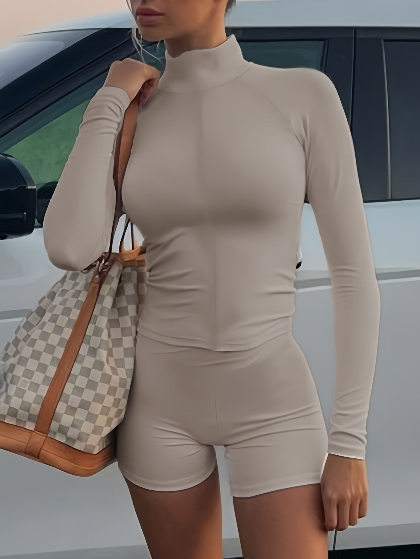Fashionable Women's 2pcs Yoga Sports Suit, Elegant Small Turtleneck, High Waist Sports Shorts, High Elasticity, Suitable for Running, Yoga, Cycling, Fitness, Studio, Casual Outing, Evening Date, Daily Wear